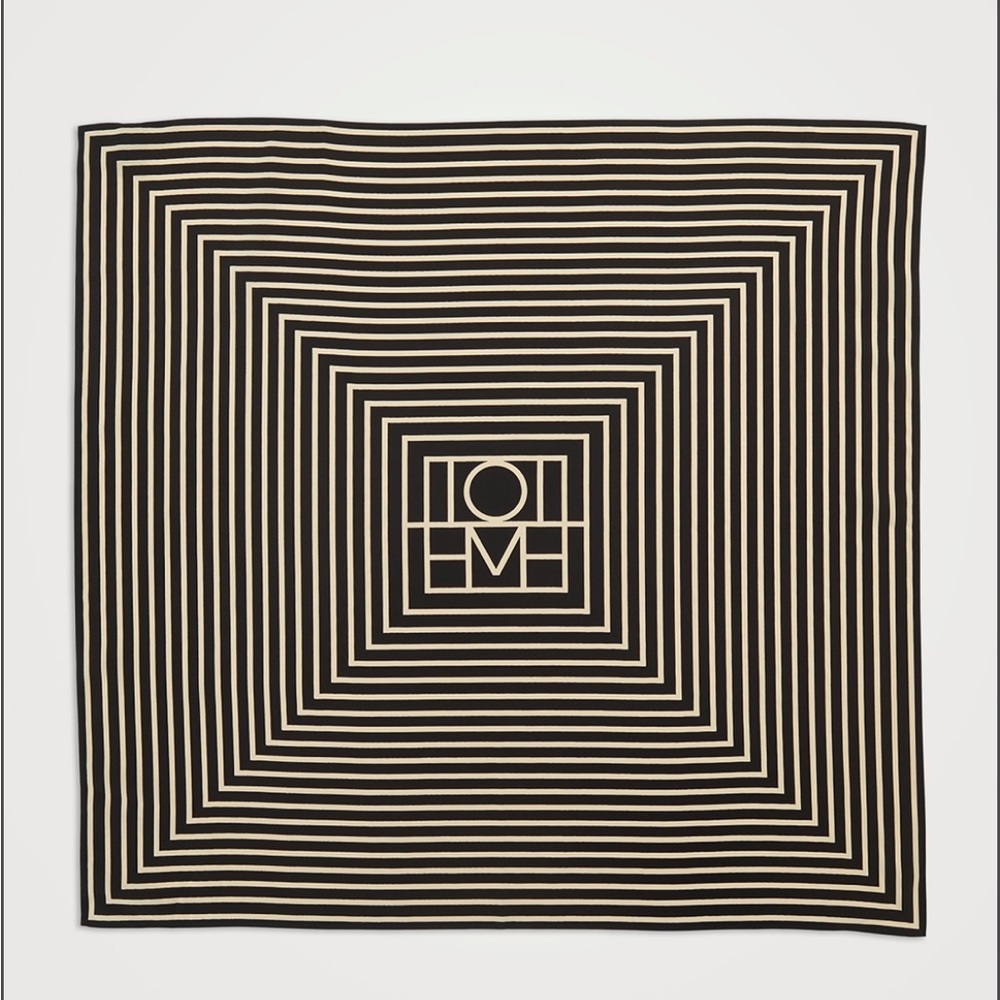 Toteme 100% silk Monogram ‘the signature’ scarf - Picture 1 of 8